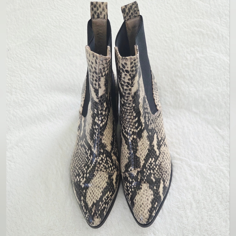 Silent D ✨️ Snake-Print Chelsea Leather Women's Boots Size 7